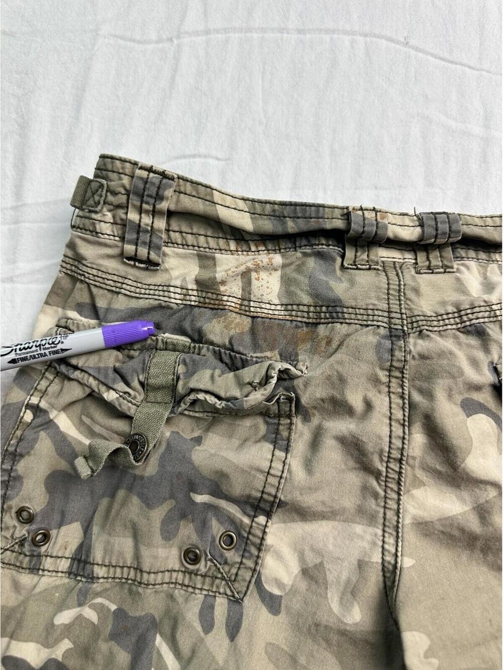 🪖 Y2K Camo Cargo Utility Shorts Womens 5/6 26-1 🪖 - Picture 8 of 12